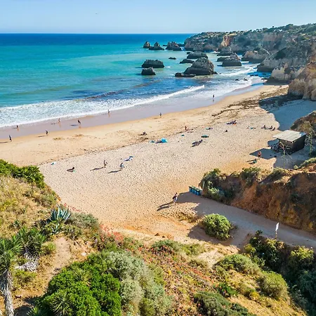 Villa In Portimao Near Sea Beach *