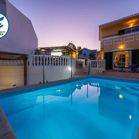 Villa In Portimao Near Sea Beach *