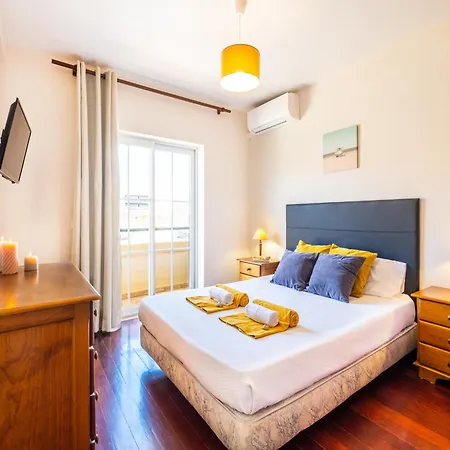 Villa In Portimao Near Sea Beach